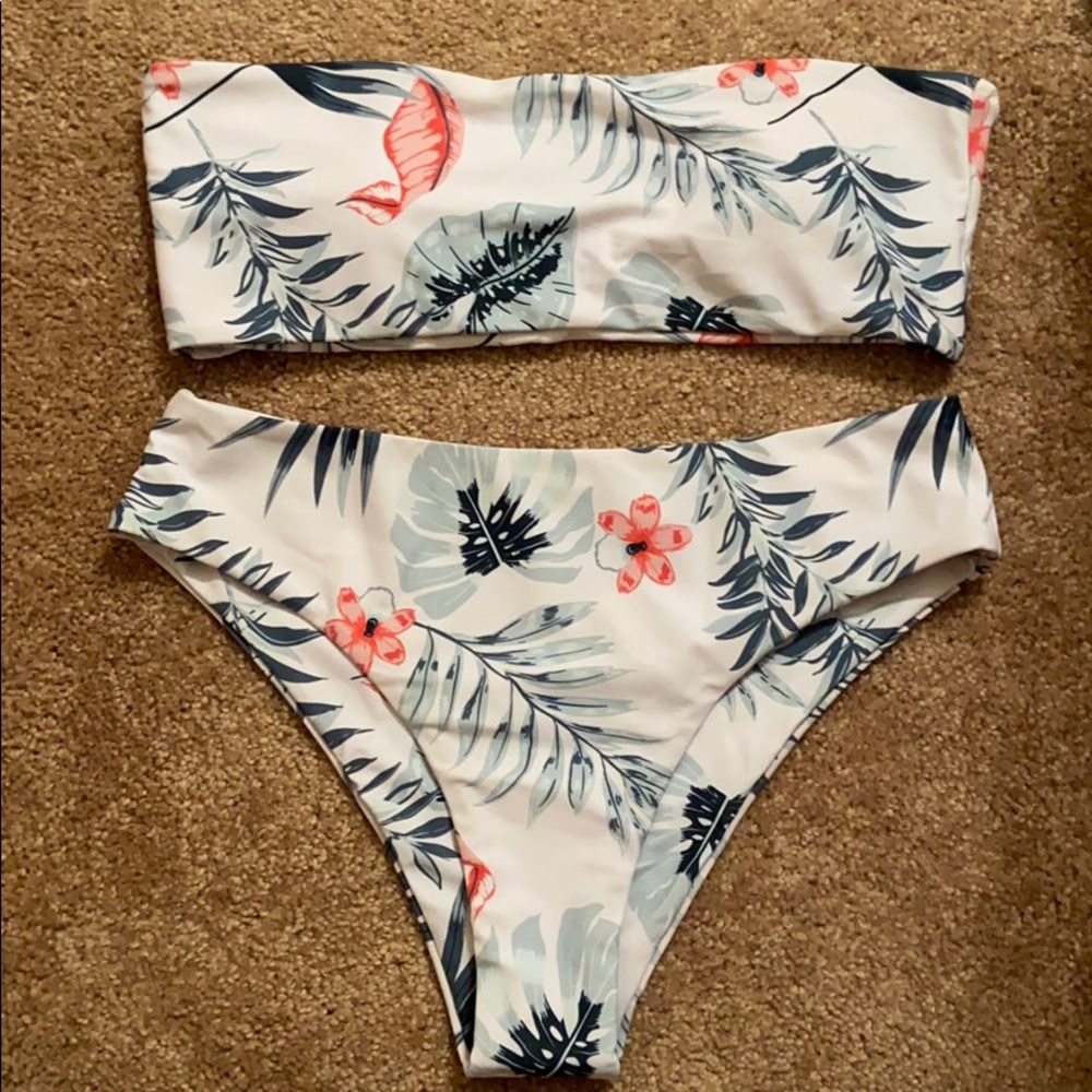 Strapless bikini set